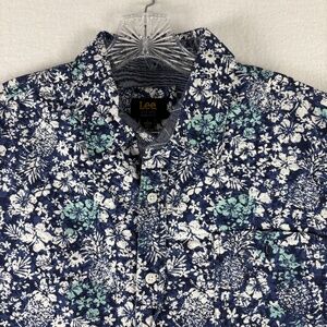 Lee, Floral/Pineapple Print, Shirt Regular Fit, Button Down, Short Sleeve Size L